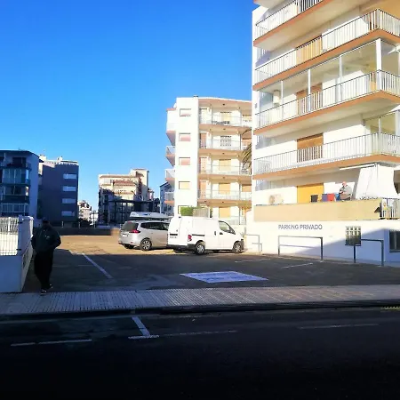 En 2ª Linea De Playa Con Terraza, Parking Y Wifi, Cerca De Comercios. - Es-258-119 Roses