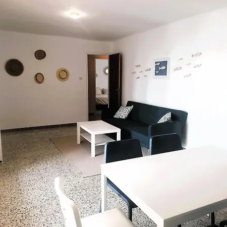 Apartment En 2ª Linea De Playa Con Terraza, Parking Y Wifi, Cerca De Comercios. - Es-258-119 Roses